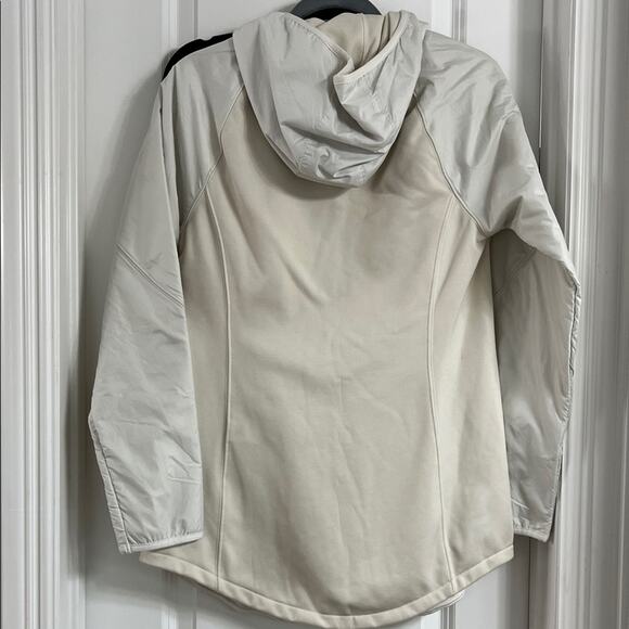 The North Face Women's Off-White Ski Jacket - Picture 6 of 10